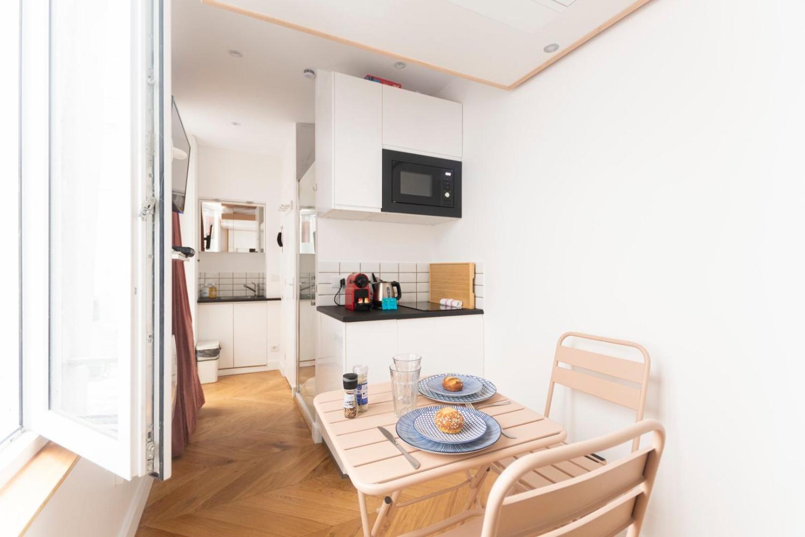 Super Central Mini Studio - 2 Pax, Murphy Bed ปารีส ภายนอก รูปภาพ