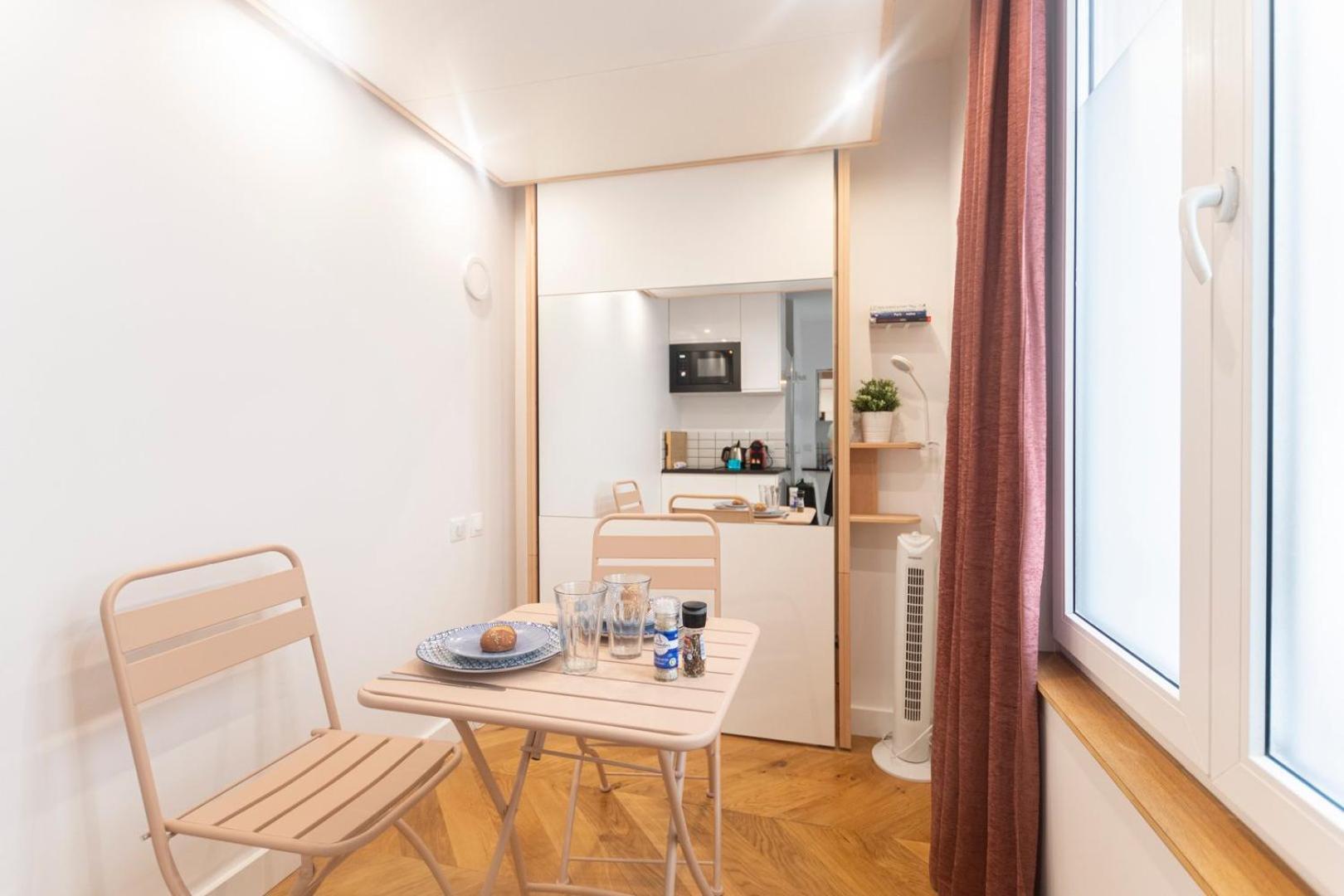 Super Central Mini Studio - 2 Pax, Murphy Bed ปารีส ภายนอก รูปภาพ